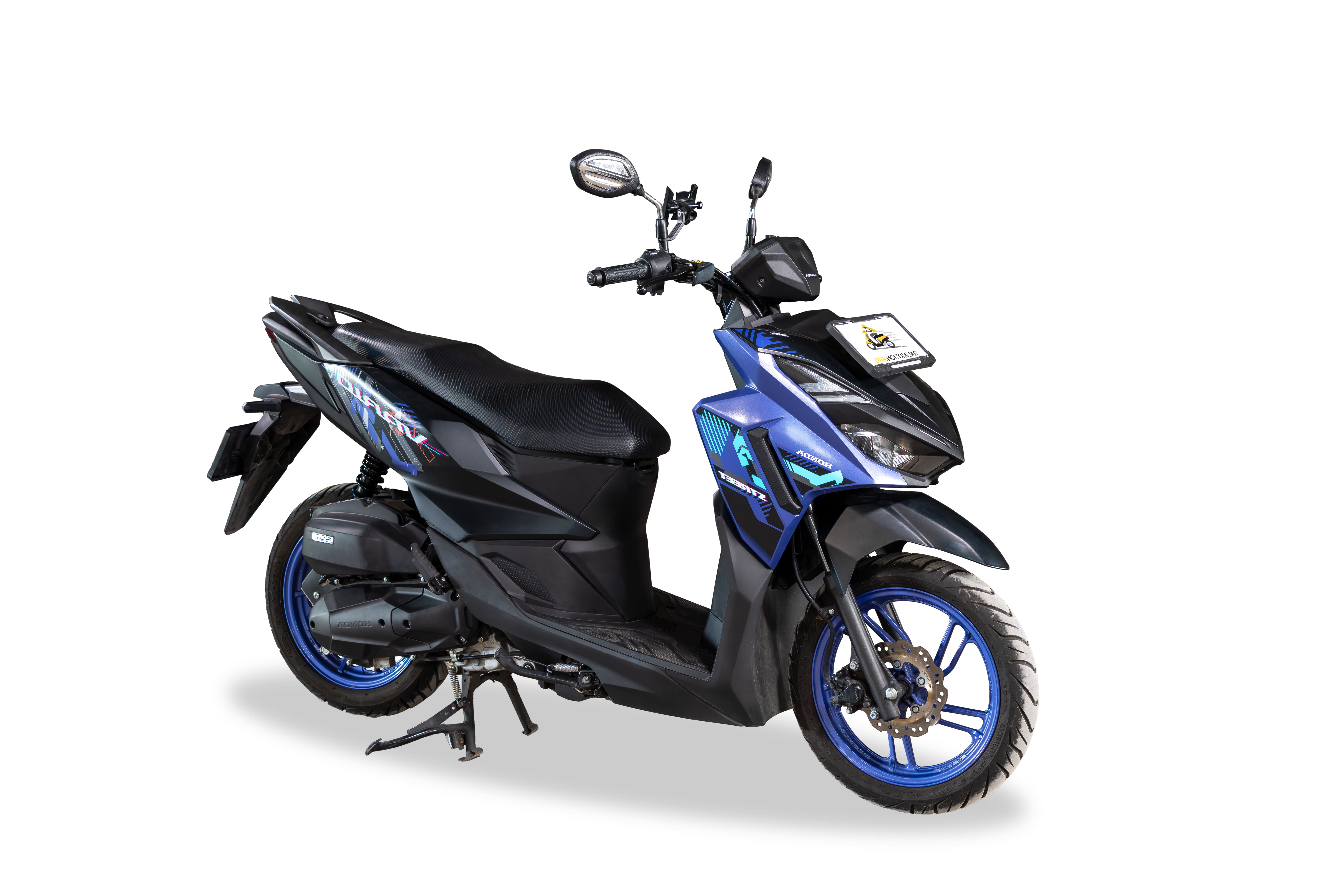 Rent a bike Honda Vario 125 (black purple)